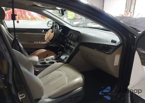 2016 Hyundai Sonata Hybrid Limited из США, поврежденный, VIN KMHE34L17GA026247